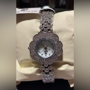 Montres Prestige Elegant Silver Women's Watch